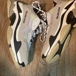balenciaga triple S